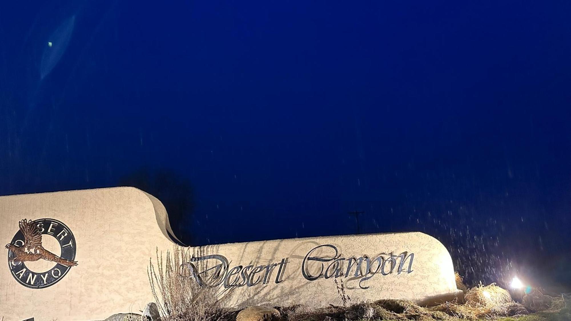 Desert Canyon Golf Resort Orondo Bagian luar foto